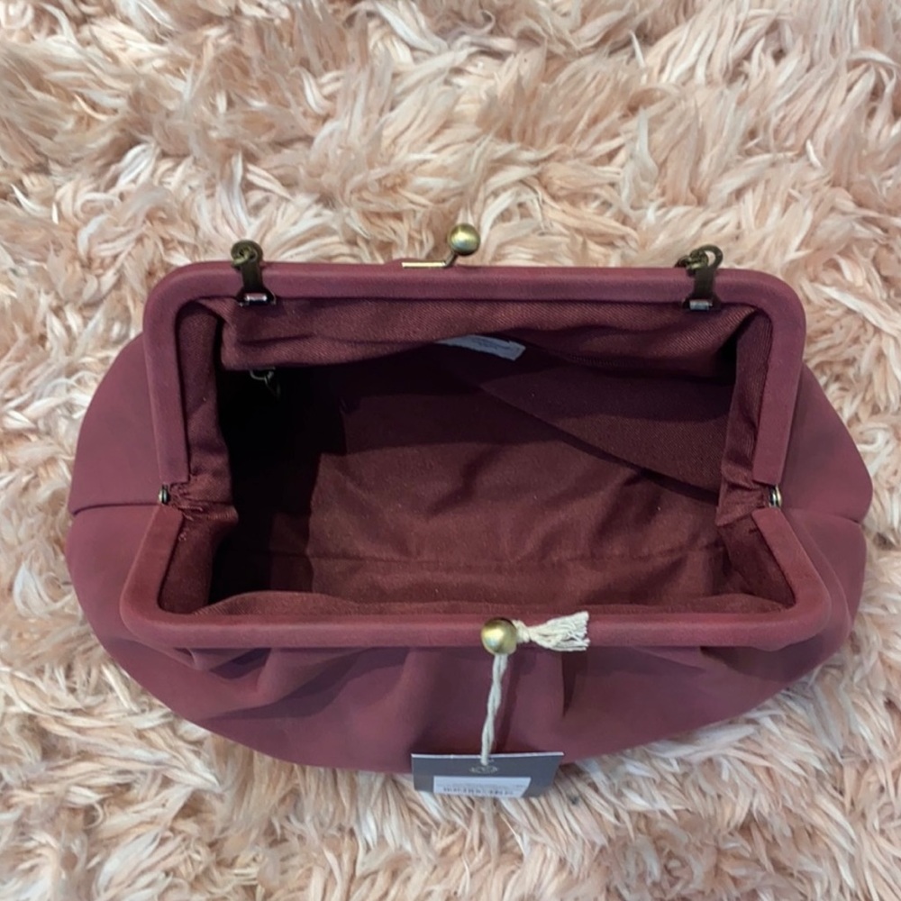 Nwt Frame Clutch By Universal Thread - image 7